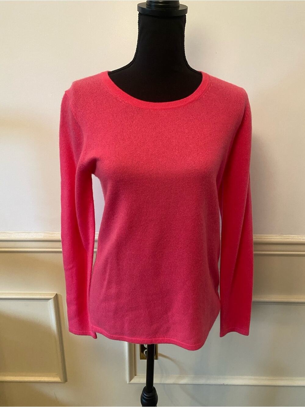 Preswick & Moore Hot Pink 100% Cashmere Crewneck Long Sleeve Sweater NWT